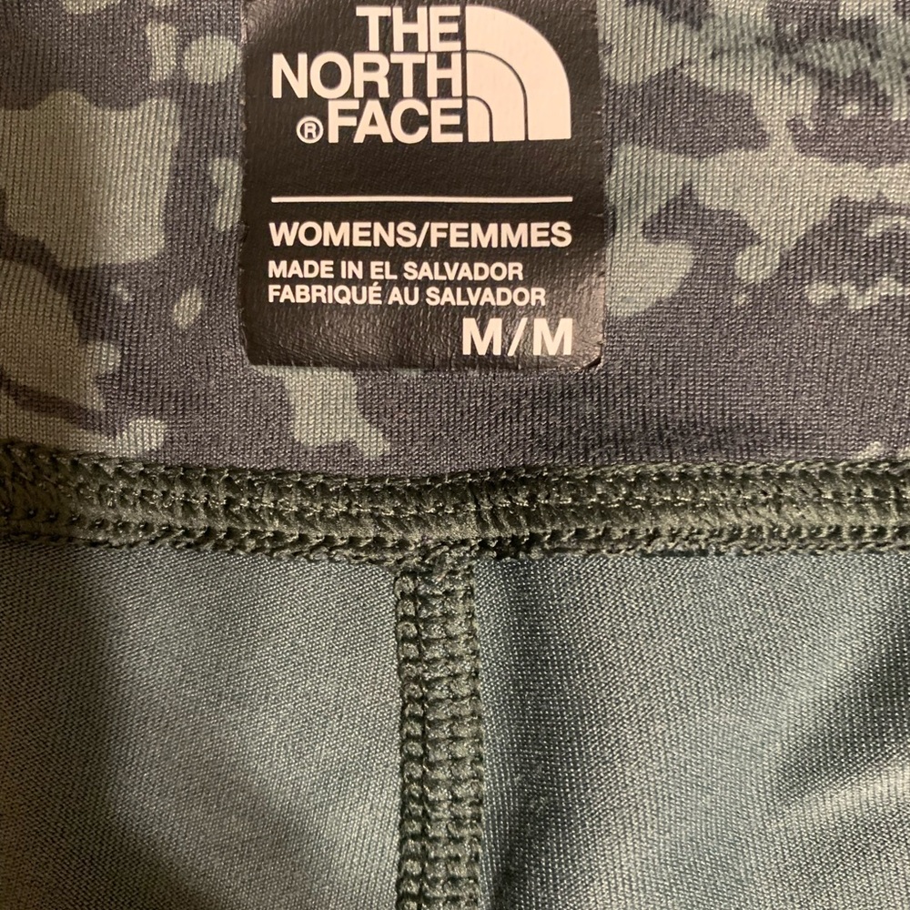 The North Face Women’s Active Capri Leggings, Size M - Picture 6 of 8